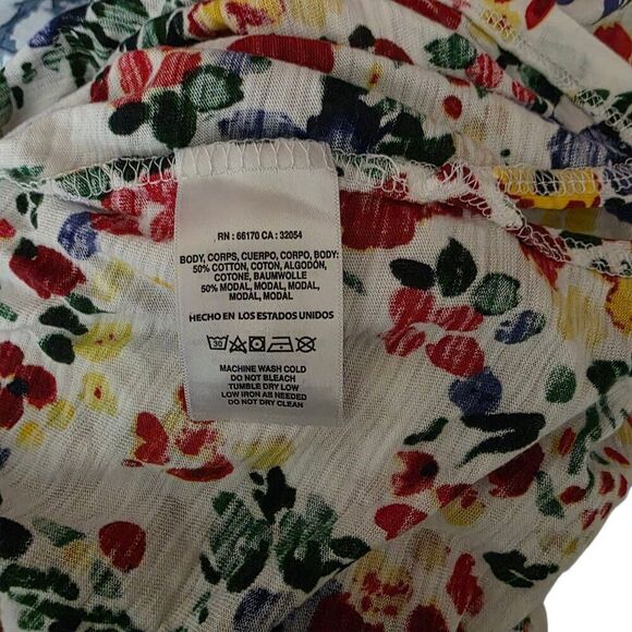 T LA Short Sleeve VNeck Fitted Floral Tshirt Womens Size XXS Multi - Picture 6 of 7